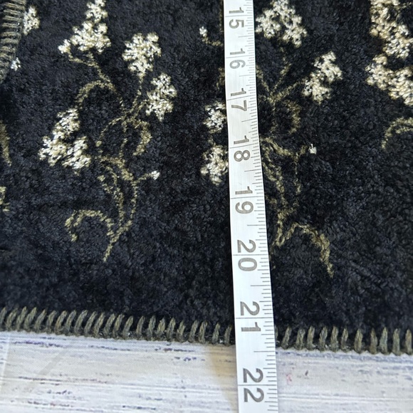 ALPS Vintage Black Floral Fleece Vest - Picture 4 of 6